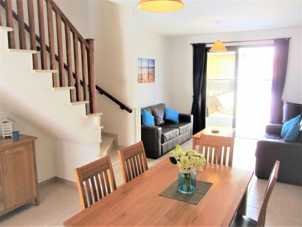 Villa Jade Паралимни Екстериор снимка