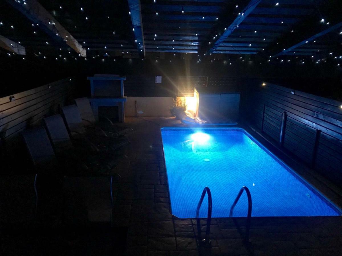 Villa Jade Паралимни Екстериор снимка